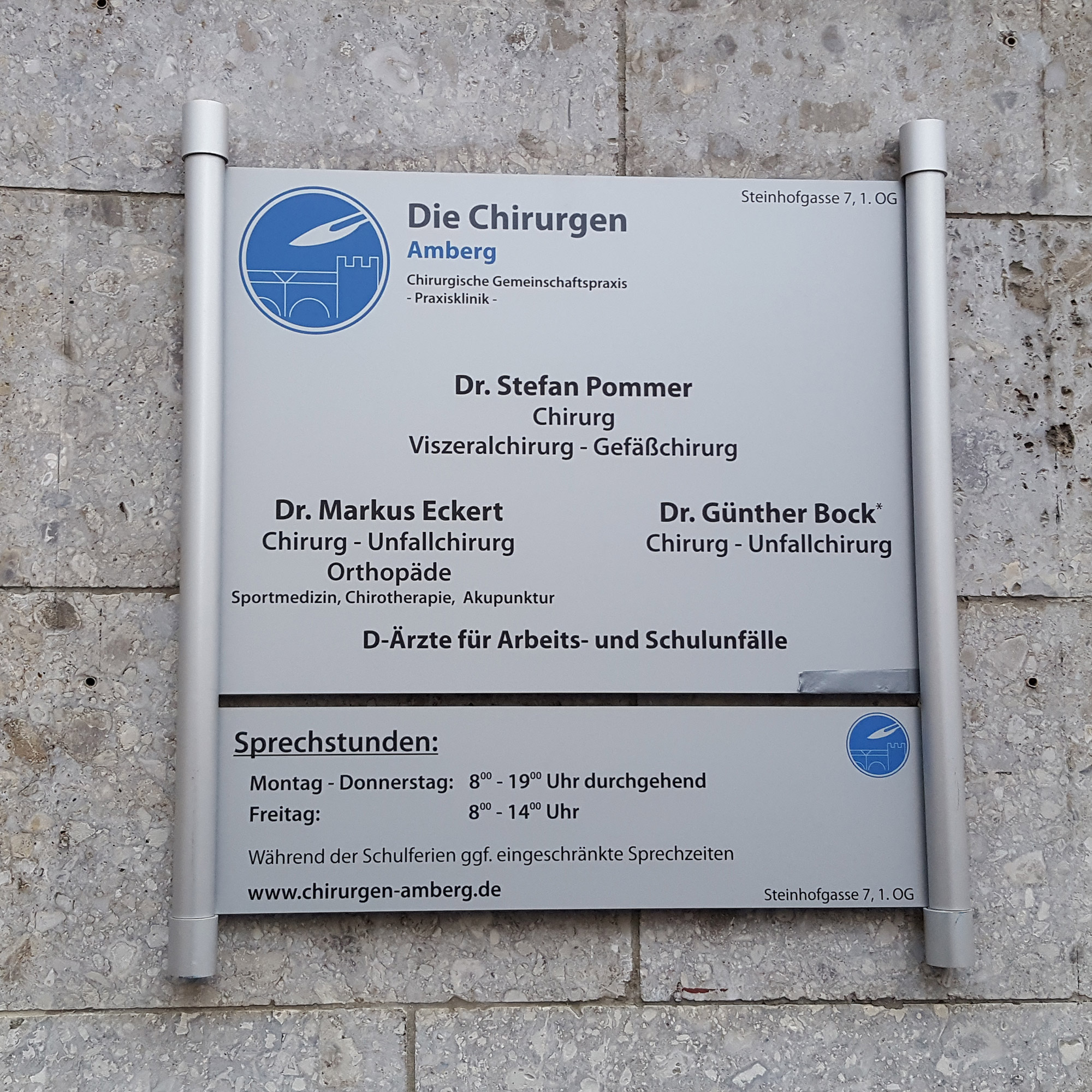 BERLIN Schildträgersystem rund